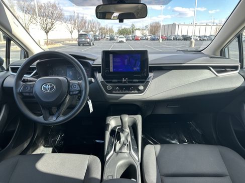 Certified 2024 Toyota Corolla LE image 28