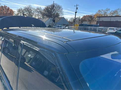 Used 2017 Land Rover Range Rover HSE image 13