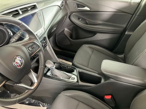 Used 2021 Buick Encore GX Select image 12