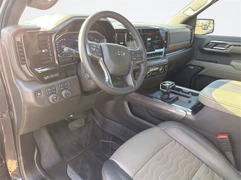 Used 2024 Chevrolet Silverado 1500 ZR2 w/ Technology Package image 29