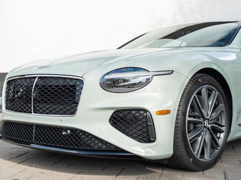 Used 2026 Bentley Continental GT AWD/4WD image 8