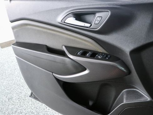 Used 2025 Chevrolet Trax ACTIV w/ Driver Confidence Package FWD image 21