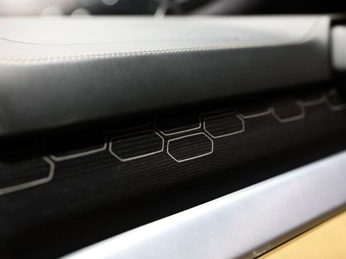 Used 2019 Lamborghini Urus image 63