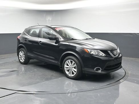 Used 2018 Nissan Rogue Sport SV w/ SV Technology Package image 7