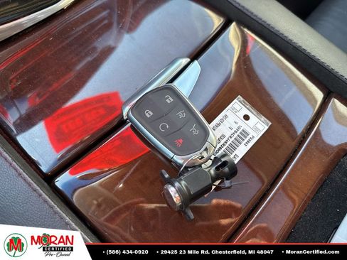 Used 2019 Cadillac Escalade Premium Luxury AWD/4WD image 36