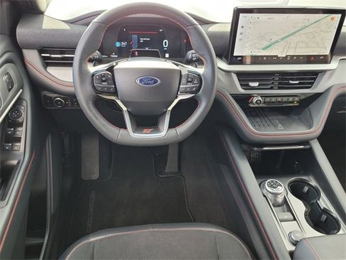 Certified 2025 Ford Explorer ST image 10