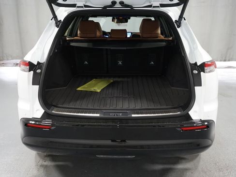 New 2025 Toyota Crown Signia image 37