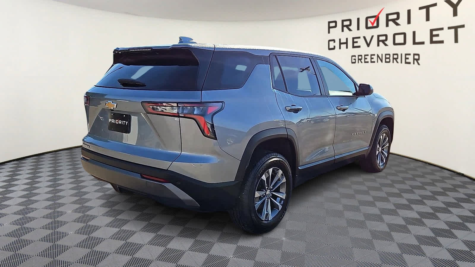 Used 2026 Chevrolet Equinox LT w/ Convenience Package II FWD image 8