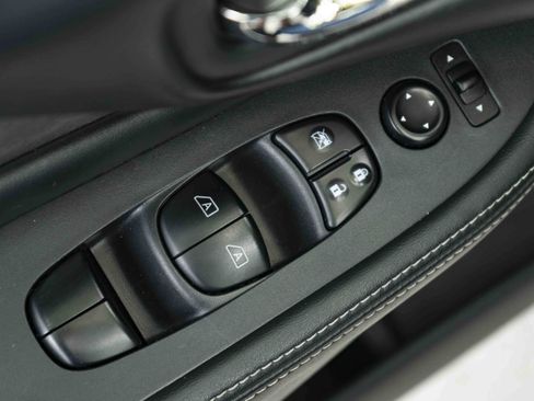 Used 2019 Nissan Murano SV AWD/4WD image 36
