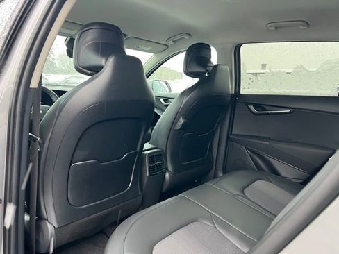 Certified 2025 Kia Niro EX image 13