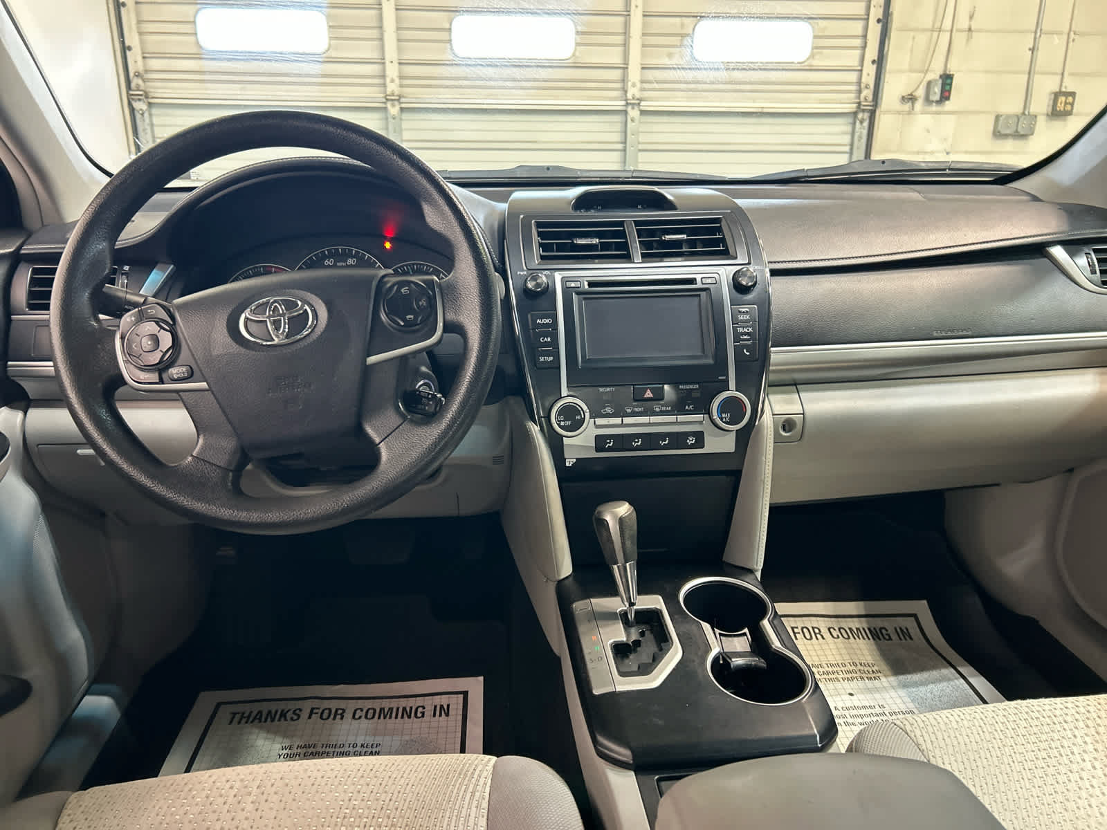 Used 2014 Toyota Camry LE FWD image 4