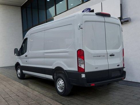 Used 2025 Ford Transit 250 148 Medium Roof Extended AWD image 5
