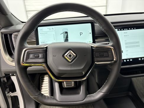 Used 2024 Rivian R1S Adventure AWD/4WD image 28