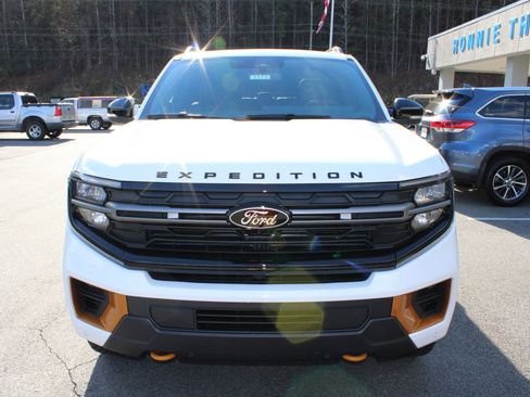 New 2025 Ford Expedition Tremor image 8