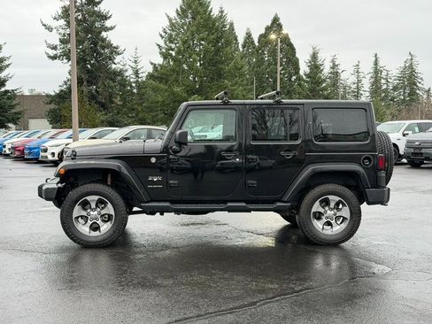 Used 2017 Jeep Wrangler Unlimited Sahara w/ Max Tow Package image 6