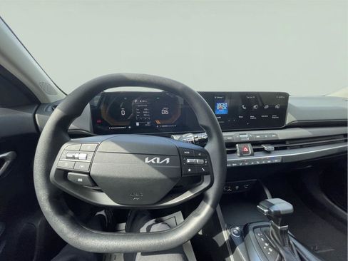 Used 2025 Kia K4 FWD image 24