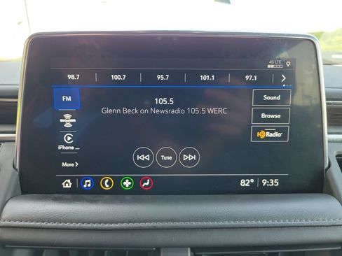 Used 2021 Chevrolet Suburban Z71 AWD/4WD image 19