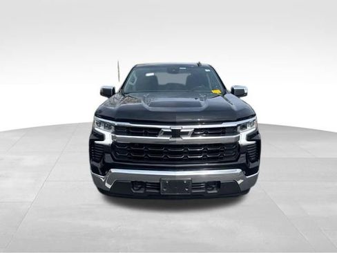 Used 2022 Chevrolet Silverado 1500 LT AWD/4WD image 9