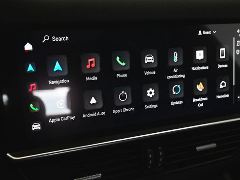 Used 2022 Porsche Cayenne Coupe image 23