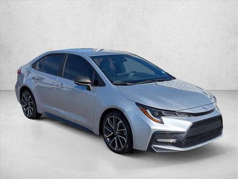 Used 2020 Toyota Corolla SE FWD image 3