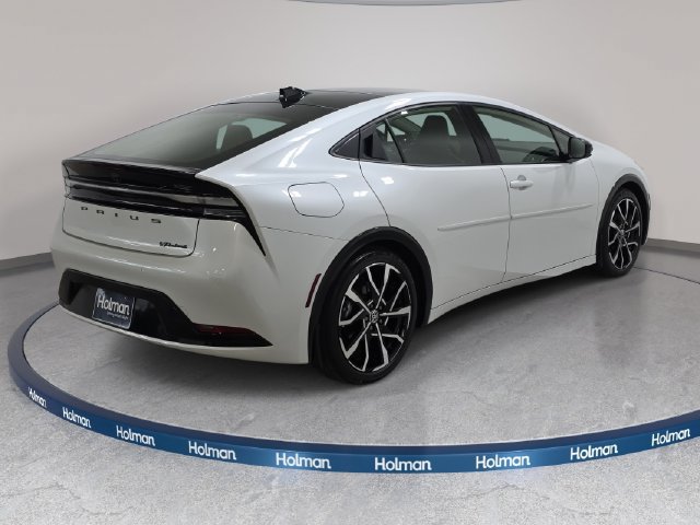 Certified 2024 Toyota Prius Prime FWD image 5
