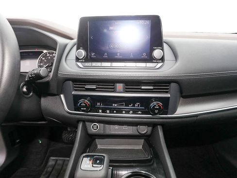 Used 2023 Nissan Rogue SV image 16