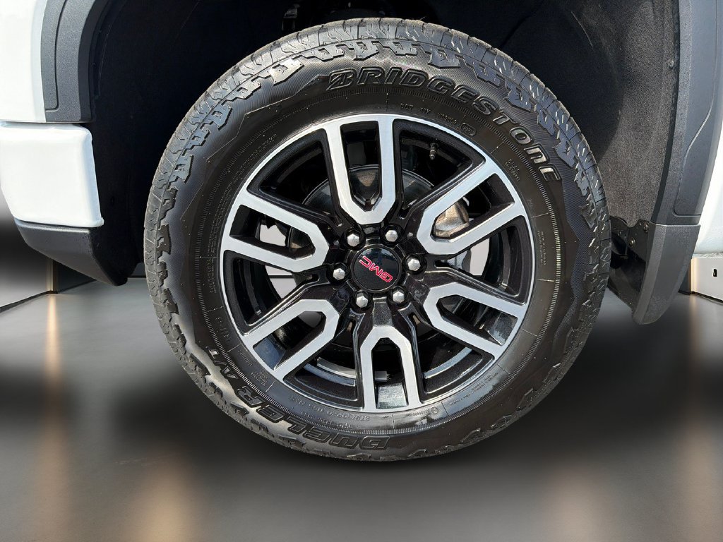 Certified 2025 GMC Sierra 1500 AT4 w/ Technology Package AWD/4WD image 11