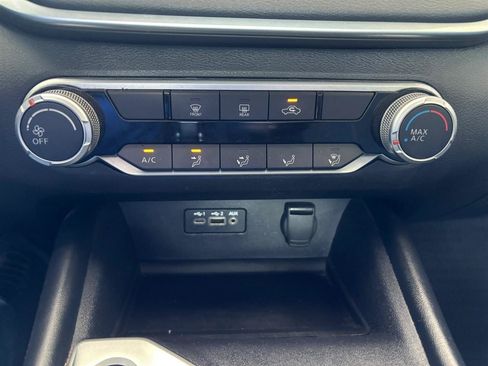 Used 2019 Nissan Altima 2.5 SR FWD image 14
