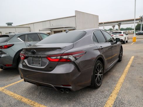 Used 2023 Toyota Camry SE FWD image 8