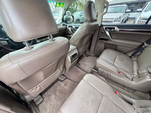 Used 2017 Lexus GX 460 Luxury AWD/4WD image 18
