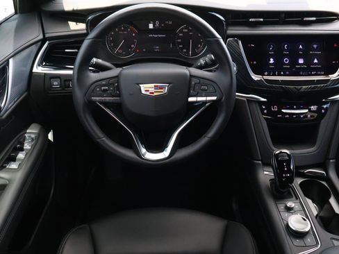 Certified 2025 Cadillac XT6 Premium Luxury w/ LPO, Floor Liner Package FWD image 15