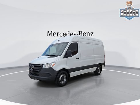 Used 2023 Mercedes-Benz Sprinter 2500 image 4