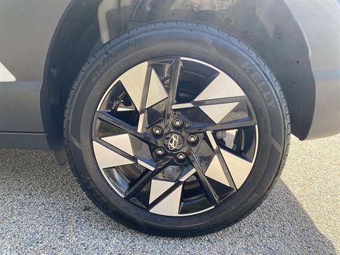 Used 2024 Hyundai Kona SEL AWD/4WD image 36