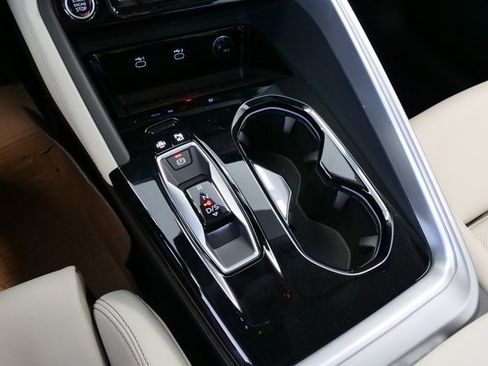 New 2025 Audi Q5 Premium Plus image 24