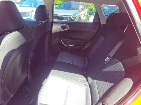 Used 2024 Kia Soul LX w/ Option Group 015 FWD image 9