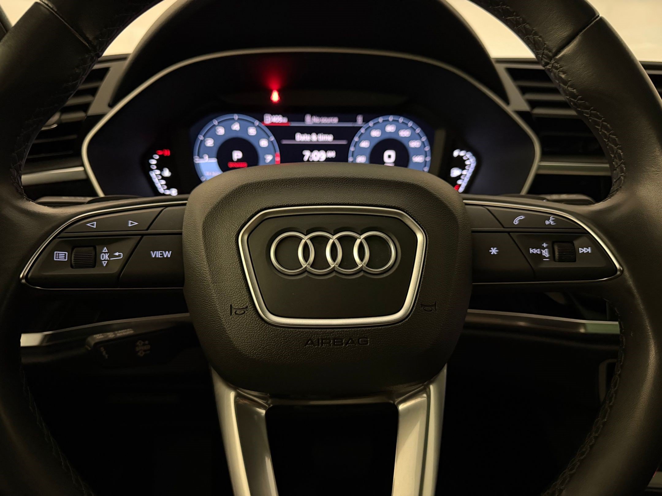 Used 2023 Audi Q3 2.0T Premium w/ Convenience Package AWD/4WD image 11
