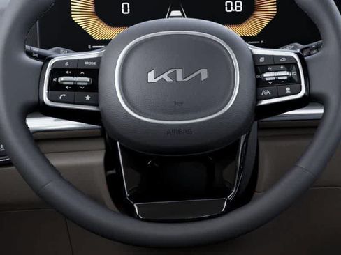 New 2026 Kia Carnival FWD image 22