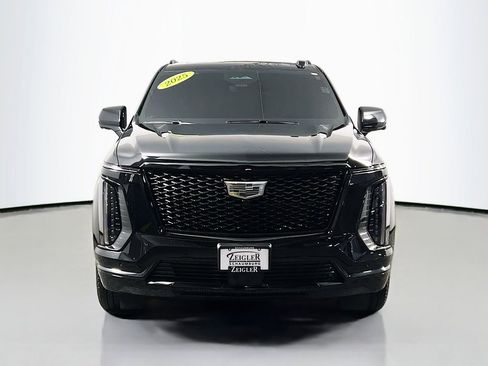 Used 2025 Cadillac Escalade ESV Sport Platinum w/ LPO, ONYX Package AWD/4WD image 2