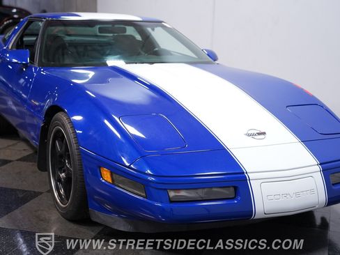 Used 1996 Chevrolet Corvette Coupe RWD image 15
