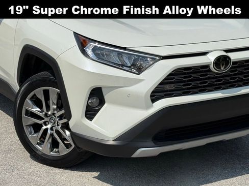 Used 2019 Toyota RAV4 Limited FWD image 5