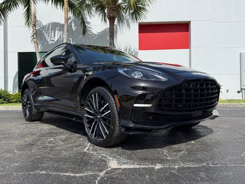 Used 2023 Aston Martin DBX 707 AWD/4WD image 6