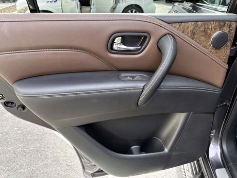 Used 2024 INFINITI QX80 Premium Select image 13