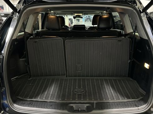 Used 2019 Toyota Highlander XLE image 36