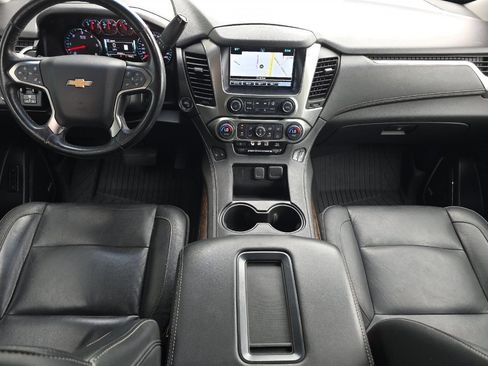 Used 2019 Chevrolet Tahoe LT w/ Luxury Package AWD/4WD image 14