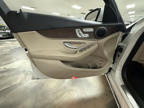 Used 2018 Mercedes-Benz C 300 Sedan image 5