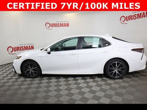 Used 2022 Toyota Camry SE FWD image 11