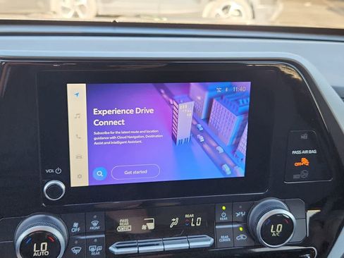 Certified 2023 Toyota Highlander LE image 24