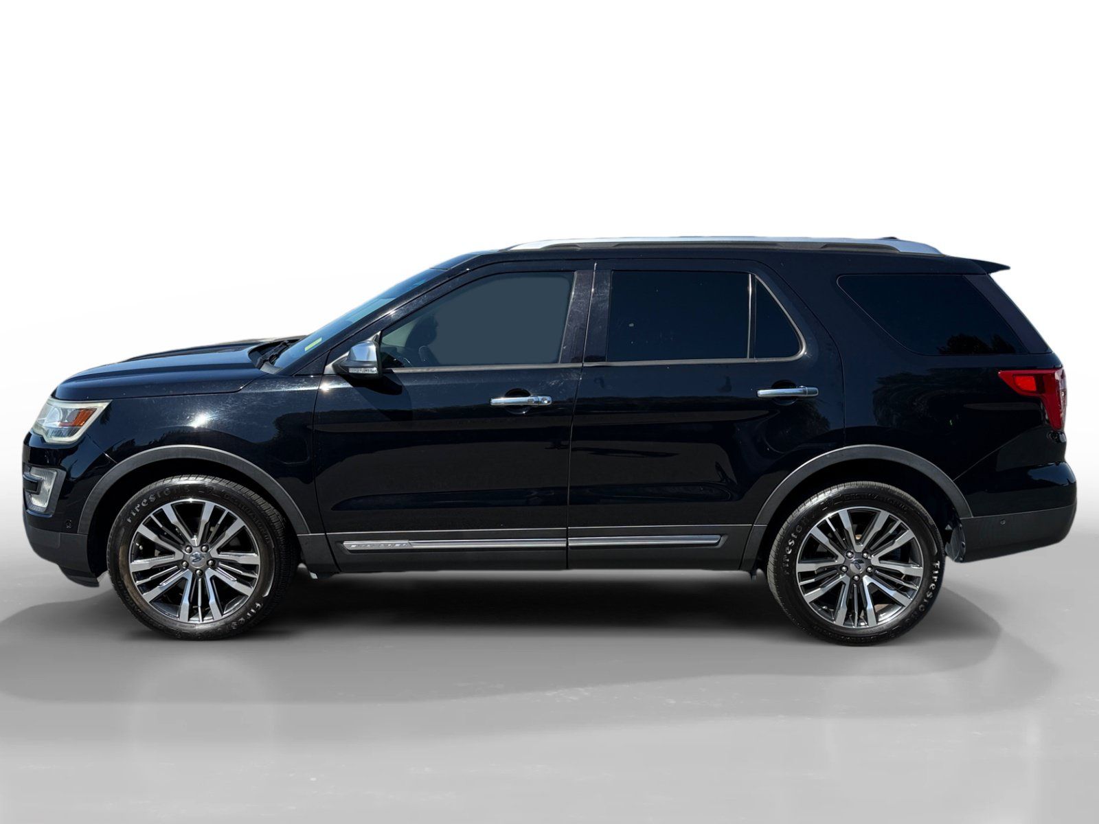 Used 2016 Ford Explorer Platinum AWD/4WD image 2