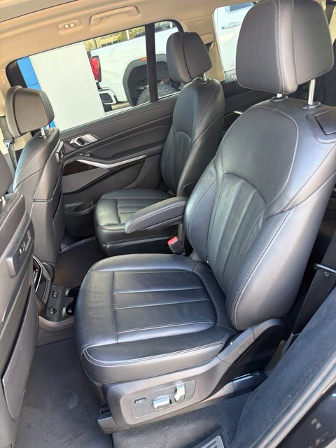 Used 2021 BMW X7 xDrive40i w/ Premium Package AWD/4WD image 11