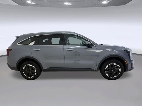 Used 2024 Kia Sorento S AWD/4WD image 8